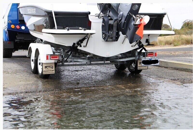 Narva Trailer Lamp Pair 12V LED Slimline Rear Stop/Tail, Indicator Submersible - Image 4