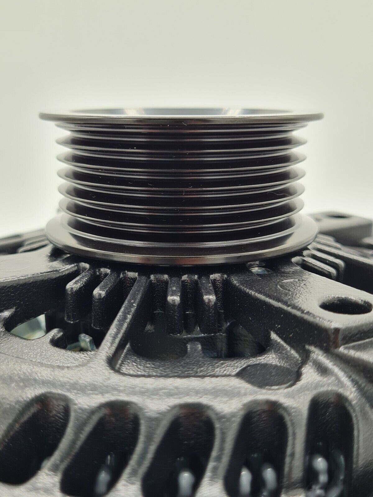 215Amp High Output Alternator BLACK SER Suits HOLDEN COMMODORE GM LS1 LS2 LS3 V8 - Image 5