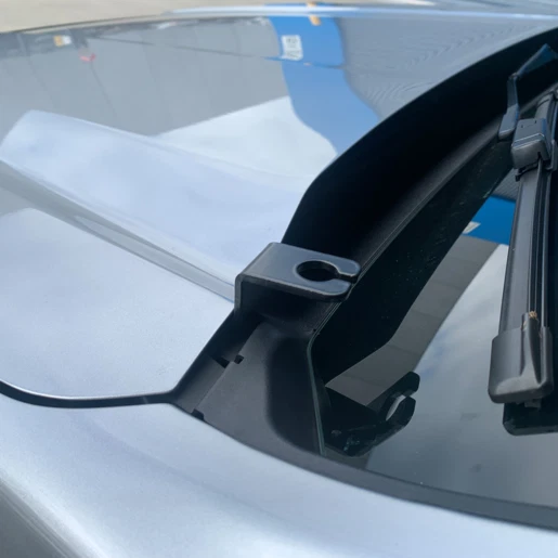 UHF/PHONE Bonnet mount antenna bracket for Ford Everest 2022-on Passenger side - Image 2