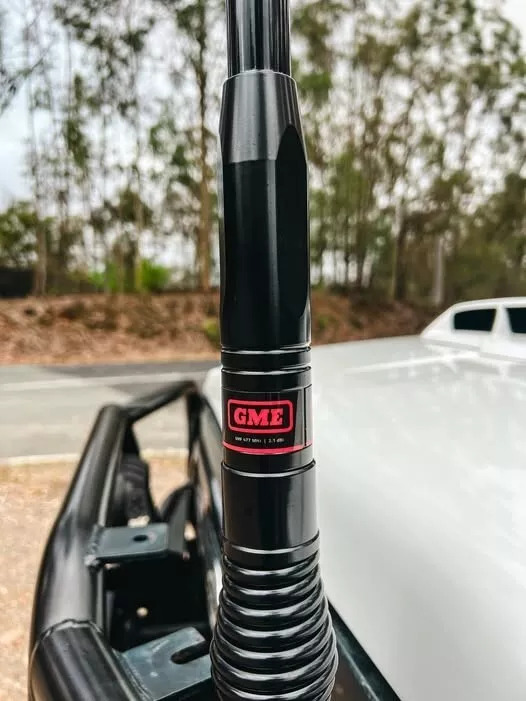 GME ORIGINAL AE4704B 2.1DBi HEAVY DUTY UHF 58CM STUBBY ANTENNA Suits- 4WD TRUCKS