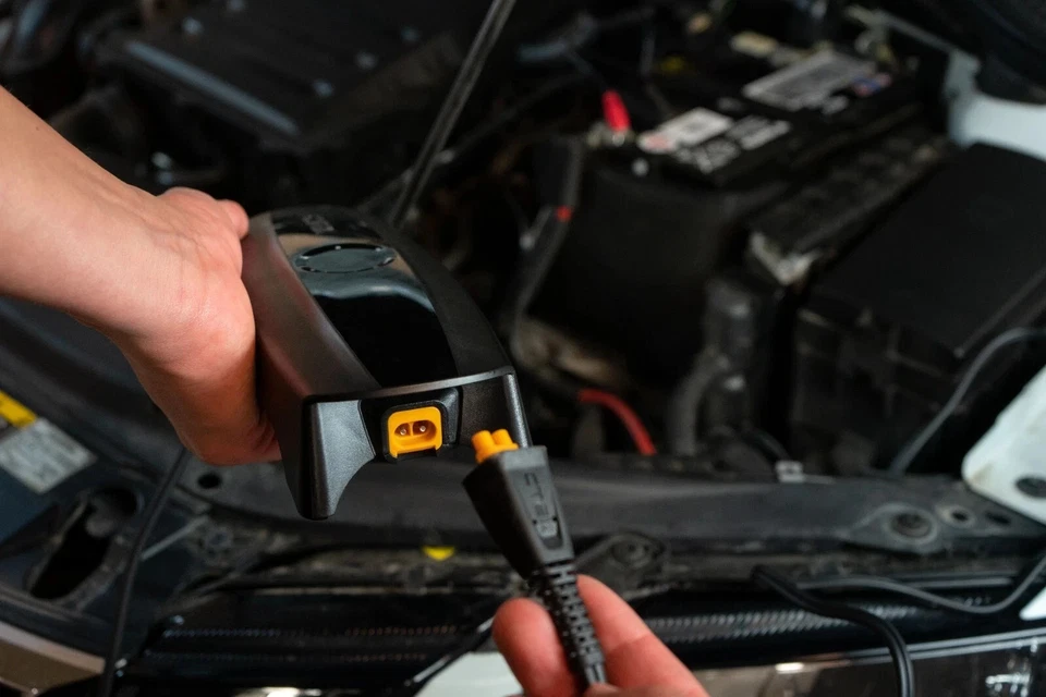 CTEK CS One 12v Lead Acid and Lithium Battery Charger 40-333 - Image 8