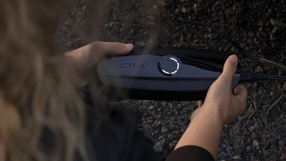 CTEK CS One 12v Lead Acid and Lithium Battery Charger 40-333 - Image 6