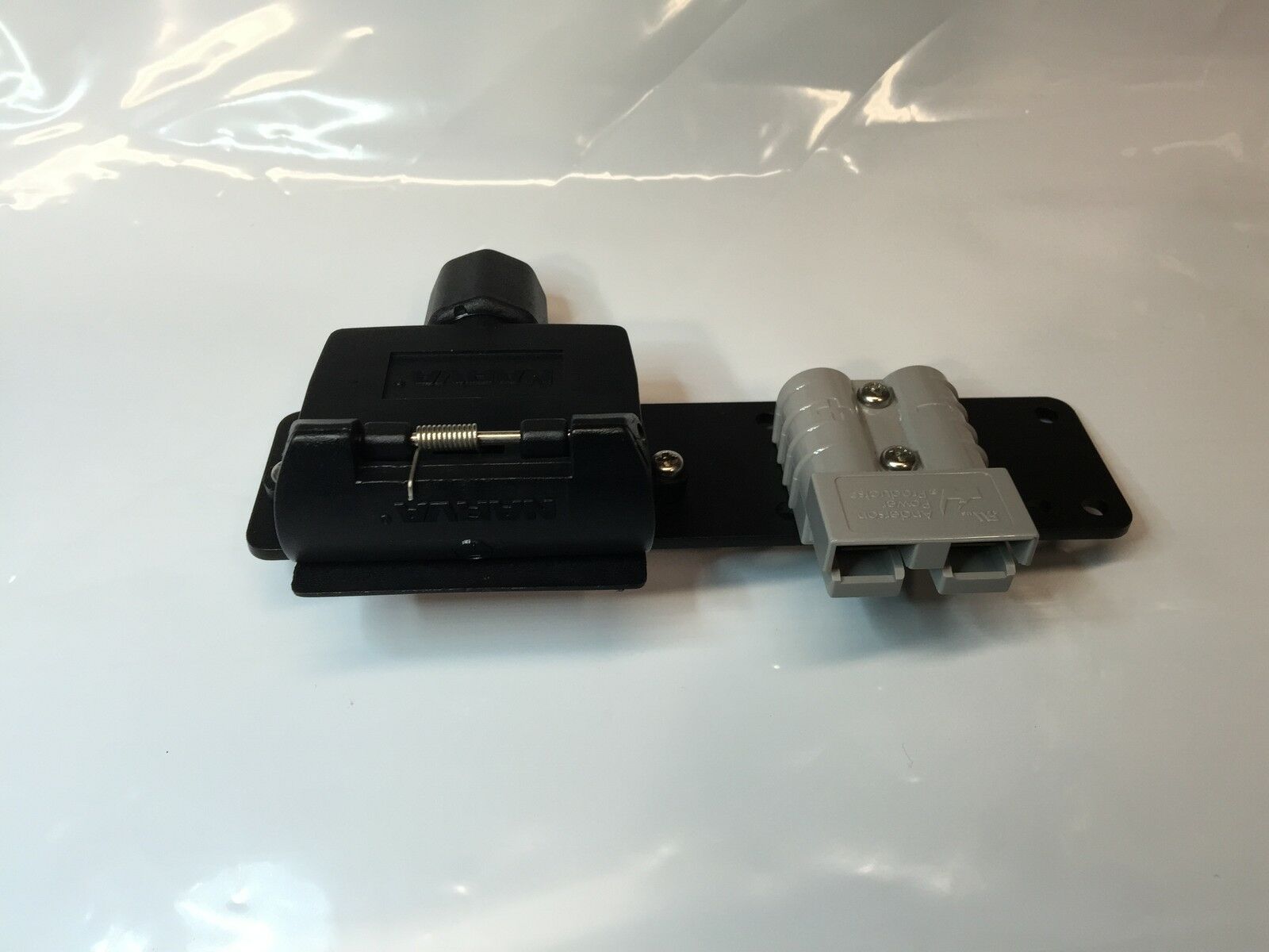 Anderson Plug 50 Amp & Flat Trailer Socket Ignite Mounting Bracket inc